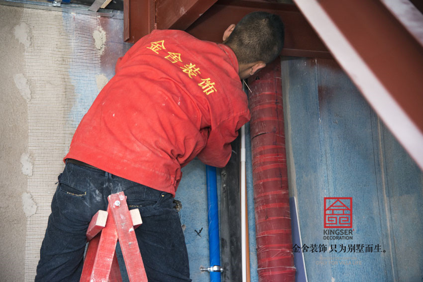 原河名墅裝修施工現場